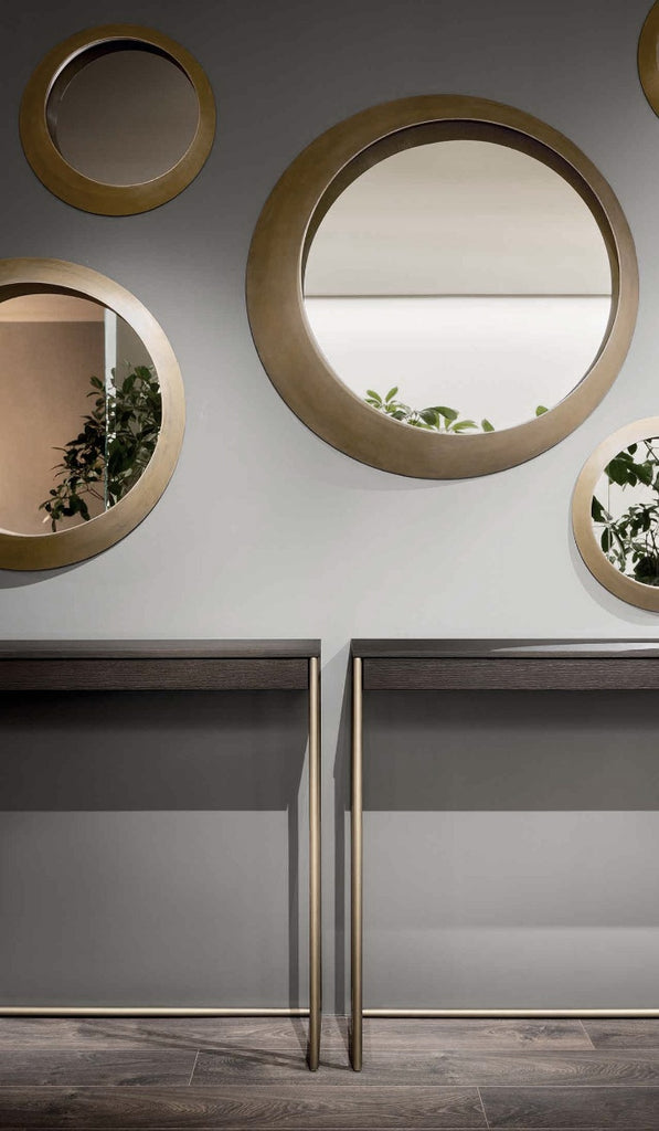 Italian luxury room interiors mirror