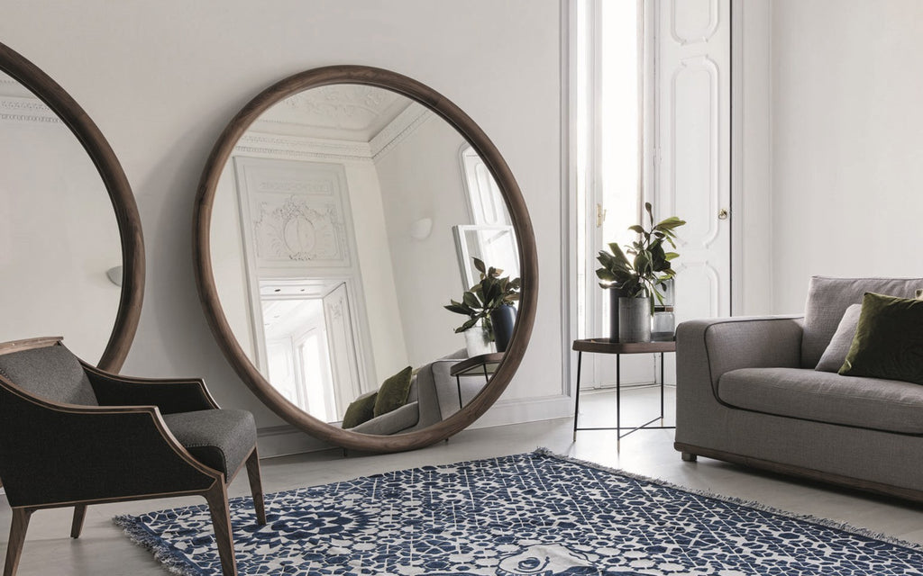 Italian luxury room interiors mirror